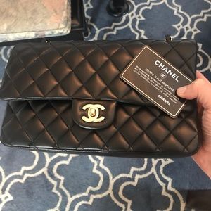 Meet your Posher, Carolyn